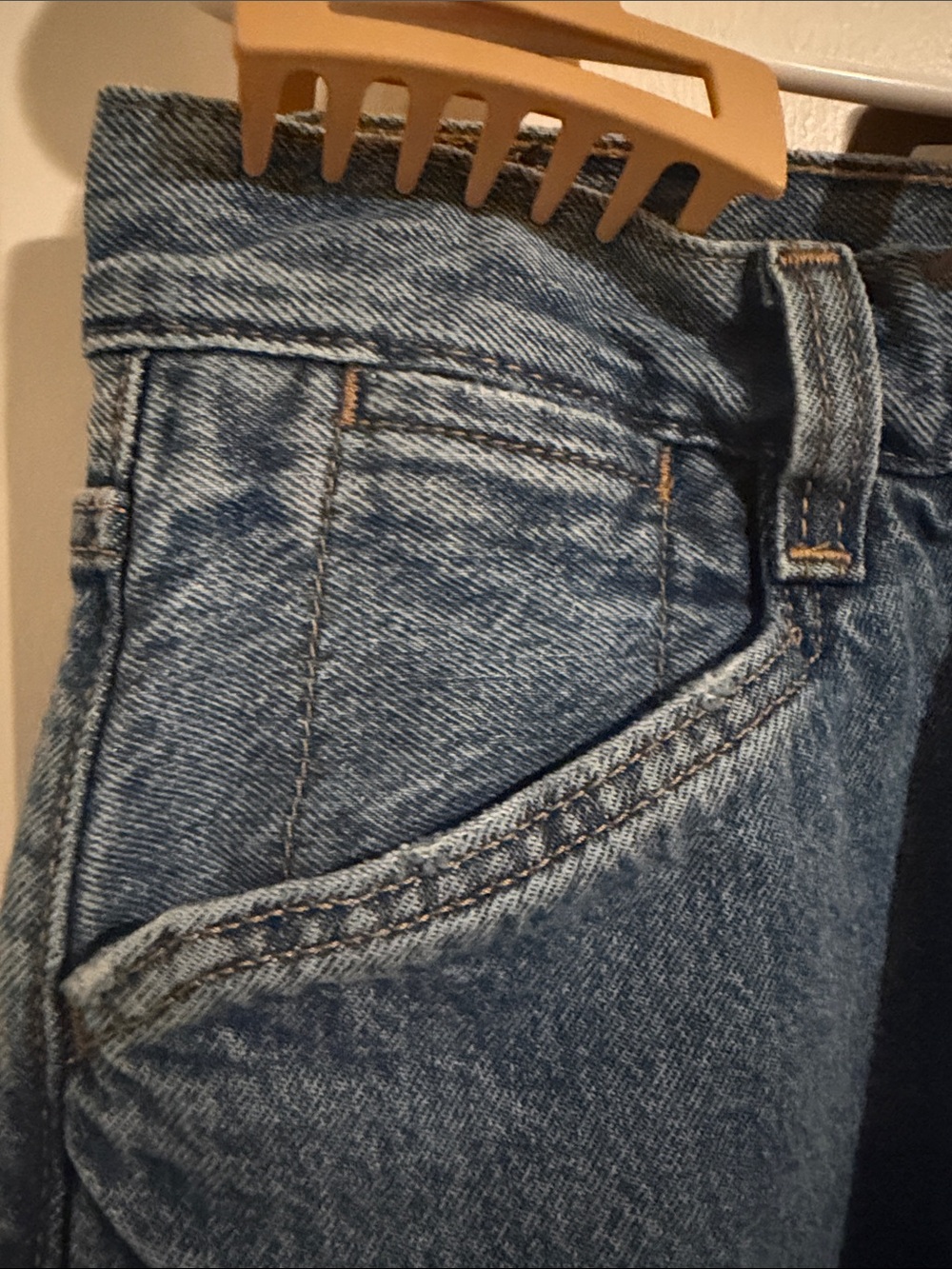 NWOT - Levi's '94 Baggy Wide-Leg Jeans - Size 27 - Medium Indigo Wash - Picture 4 of 12